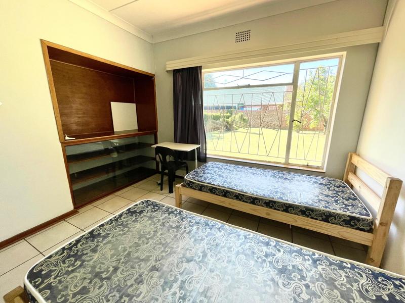 To Let 10 Bedroom Property for Rent in Bult West North West